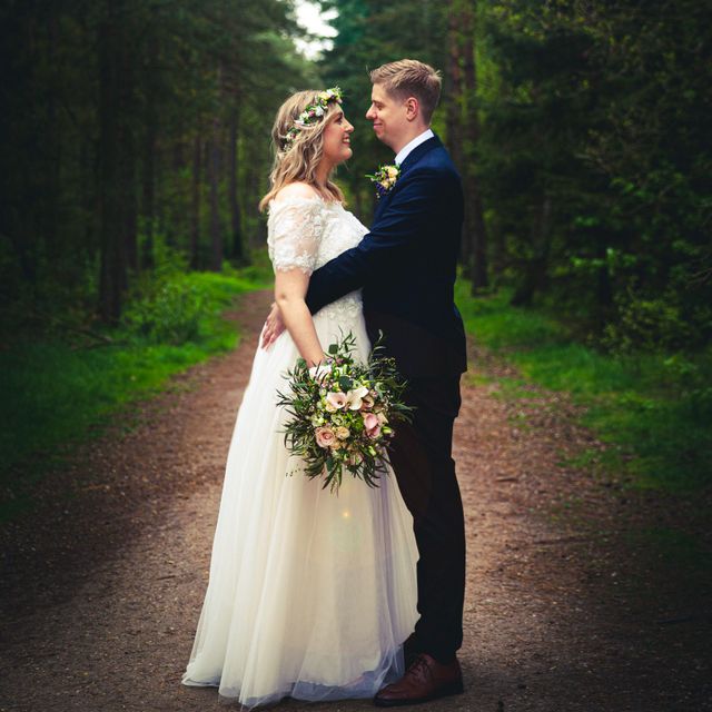 Billeder af ægte brudepar billeder bryllupsfotograf bryllupsbilleder