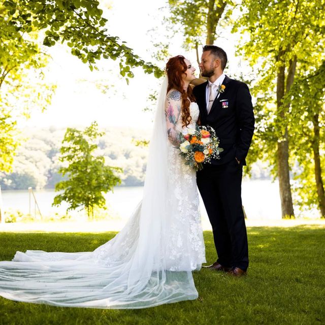 Billeder af ægte brudepar billeder bryllupsfotograf bryllupsbilleder