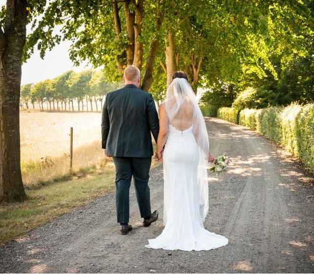 Billeder af ægte brudepar billeder bryllupsfotograf bryllupsbilleder