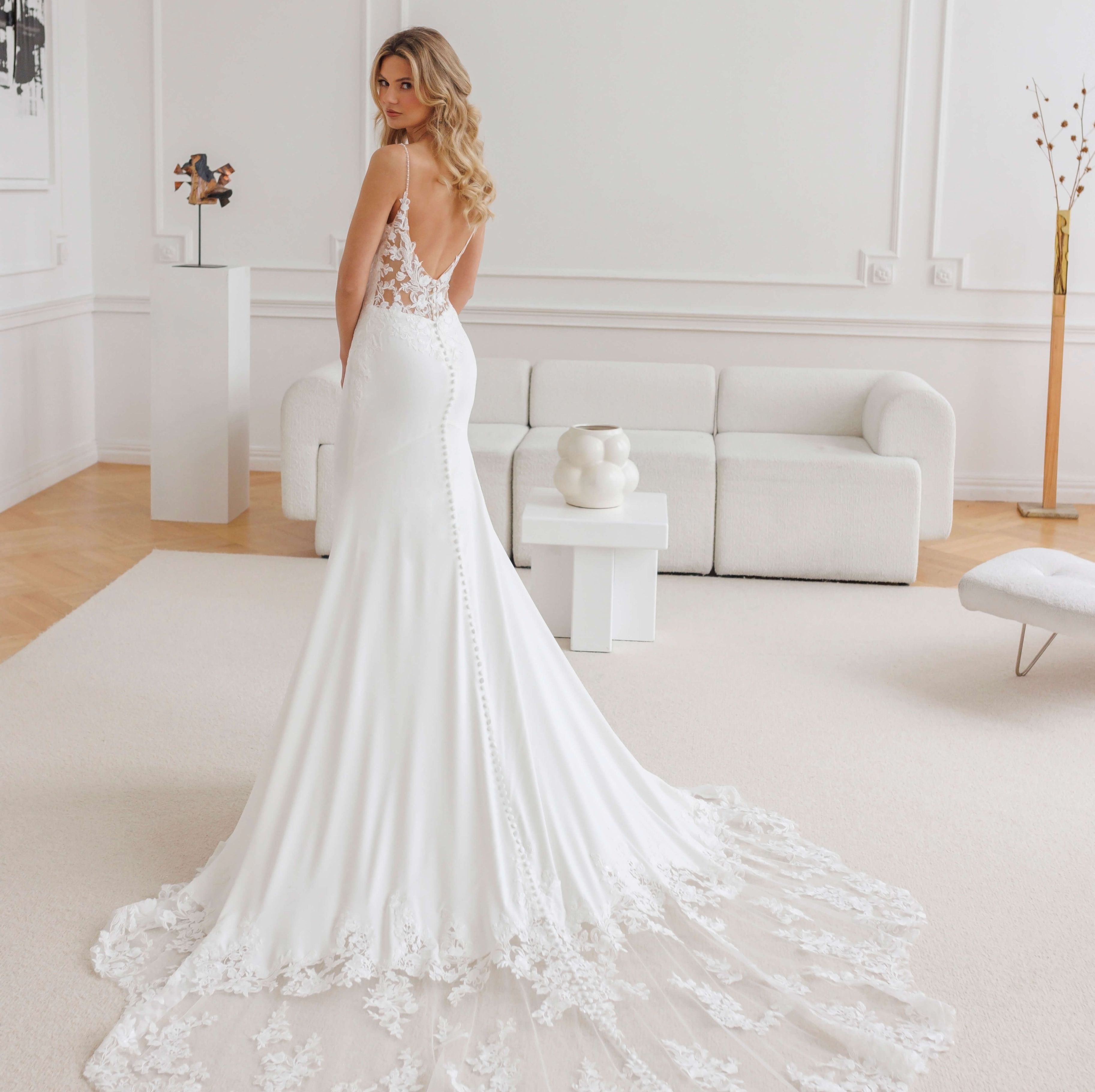 Jarice bridal, Happy, Art design, glamour, curvy