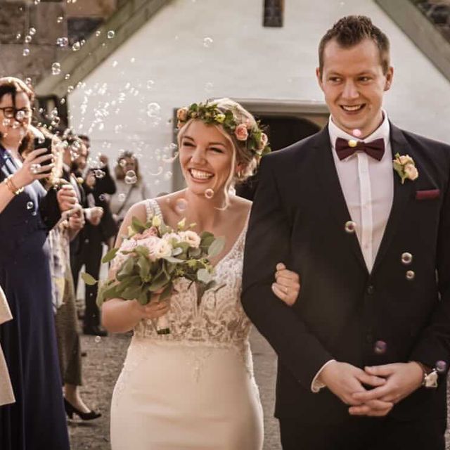 Billeder af ægte brudepar billeder bryllupsfotograf bryllupsbilleder