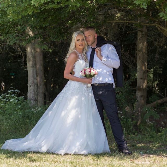 Billeder af ægte brudepar billeder bryllupsfotograf bryllupsbilleder